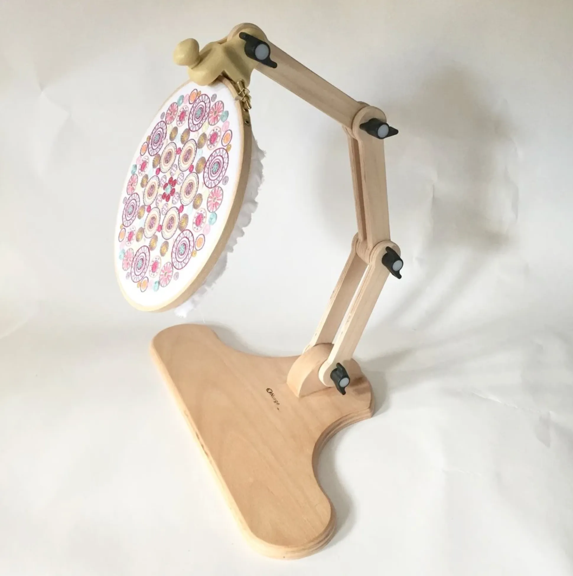 Nurge Adjustable Seated Embroidery Stand