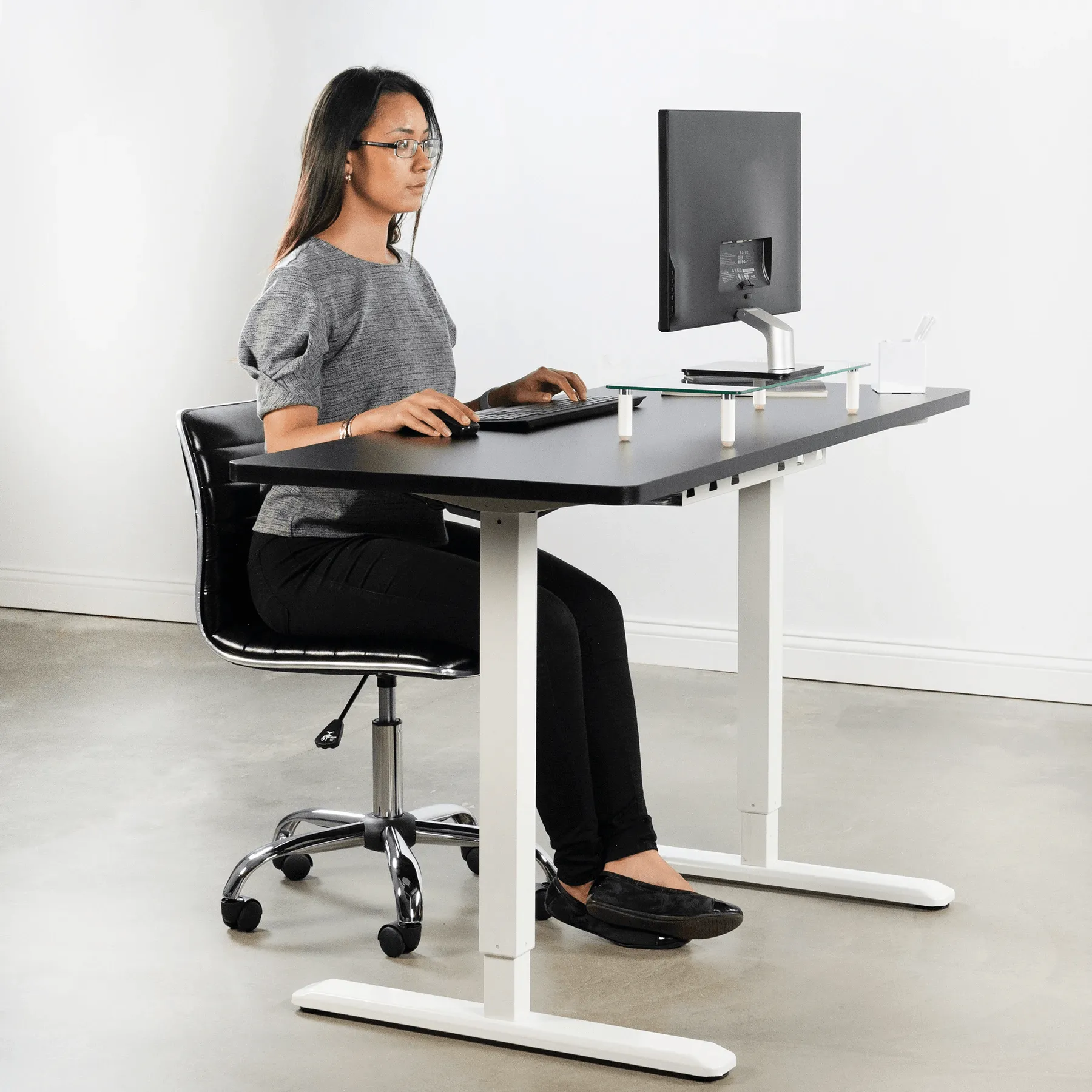 VIVO Electric 60” x 24”  Black Tabletop White Frame Standing Desk w/ Memory Pad, DESK-KIT-1W6B